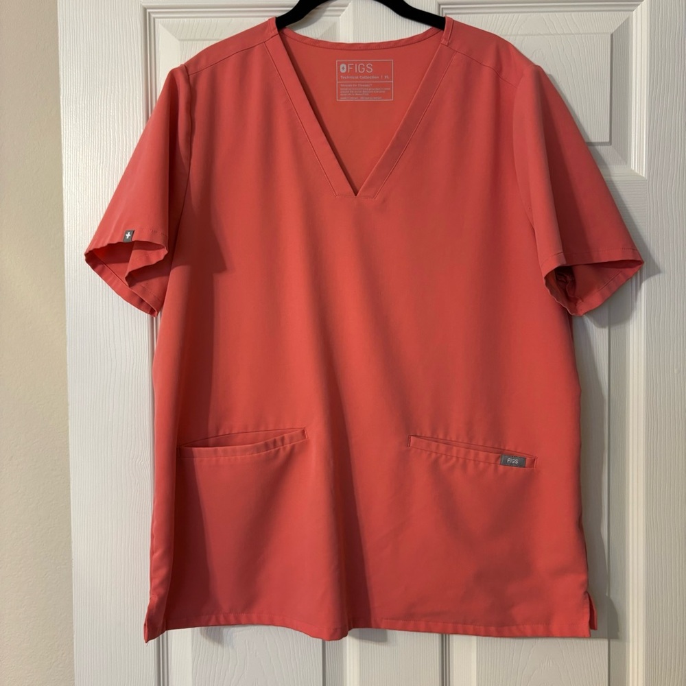 FIGS Technical Collection Coral Scrub Top Women’s Size XL
